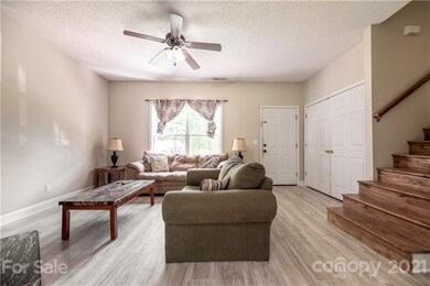 714 Berkshire Dr, Statesville, NC 28677 - photo 3