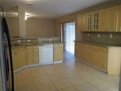 4702 NW 109th Ct, Doral, FL 33178 - photo 4