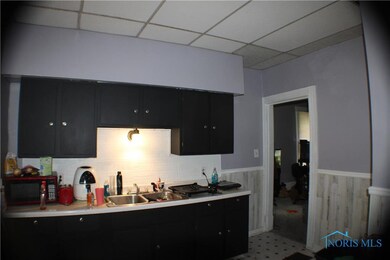 1207 Nevada St, Toledo, OH 43605 - photo 2
