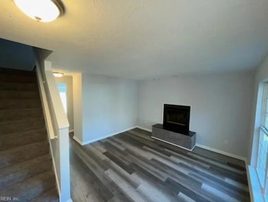 5607 Gregory Ct, Portsmouth, VA 23703 - photo 2