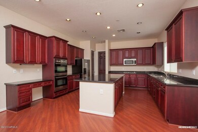 Spacious Kitchen with Desk+ Stainless