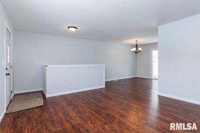 5315 Davie St, Davenport, IA 52806 - photo 6