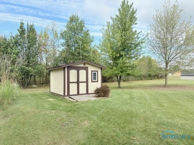 130 W Pinewood Ave, Defiance, OH 43512 - photo 5