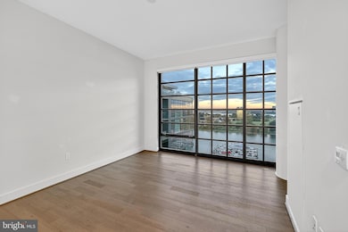 Vio unit PH02, Washington, DC 20024 - photo 7