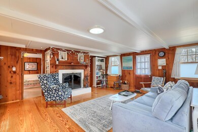 01_Living_Room_IMG_0359