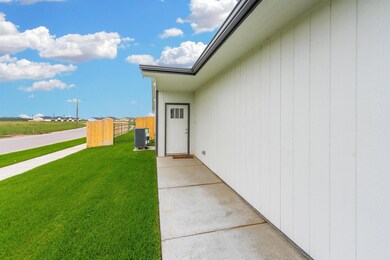 2023-2025 N Reece St, Goddard, KS 67052 - photo 5
