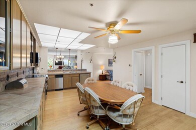 10-Dining & Kitchen