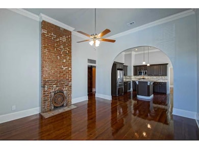 Den/Family/Great Room. 616 Unit