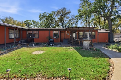 302 Kennon Cir, Palo Pinto, TX 76484 - photo 3