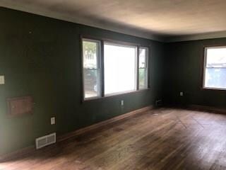 1521 9th Ave SW, Cedar Rapids, IA 52404 - photo 3