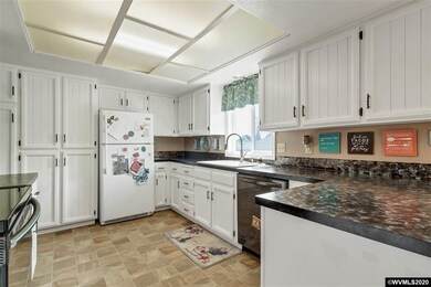 5020 Newberg Dr N, Keizer, OR 97303 - photo 5