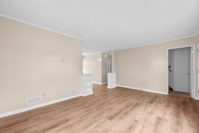 Reverse view to dining RM