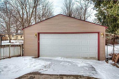 1406 Leland Ave, Des Moines, IA 50315 - photo 6