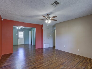 595 W 147th Place S, Glenpool, OK 74033 - photo 6
