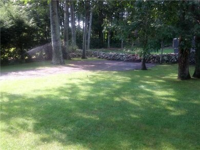 1 Greenbrier Ct W, Greenville, RI 02828 - photo 3