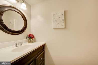 10320 Castlehedge Terrace, Silver Spring, MD 20902 - photo 7