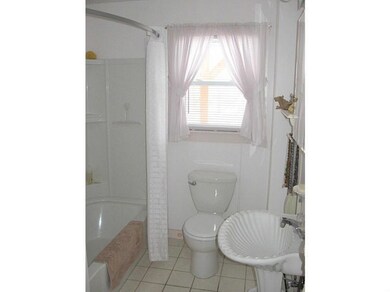 Bathroom. Unit 1