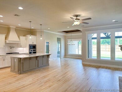 2710 W Tucson Ct, Broken Arrow, OK 74011 - photo 3