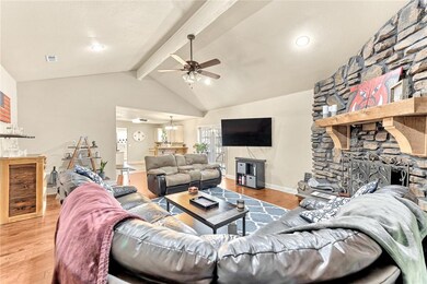 2906 Parkwood Dr unit 2, Rogers, AR 72756 - photo 2