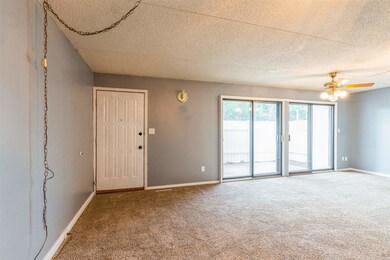 2955 Bowling St SW, Cedar Rapids, IA 52404 - photo 4