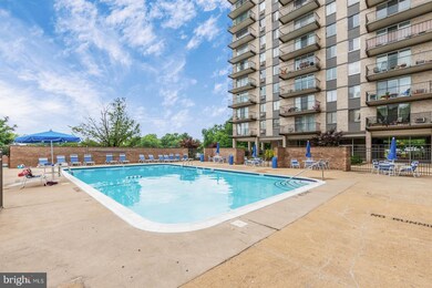 Barcroft Hills Condominium unit 906, Baileys Crossroads, VA 22041 - photo 7