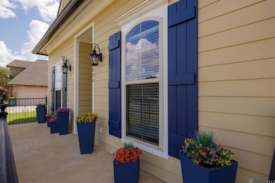 2034 Pointe South Dr, Zachary, LA 70791 - photo 3