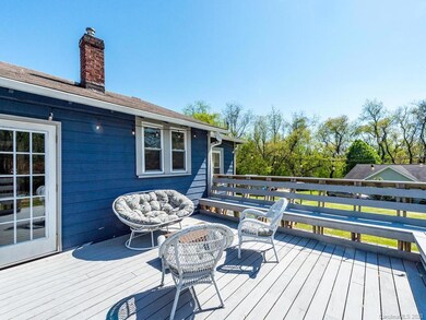 Large (19x16) back party deck.