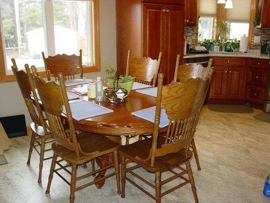 818 S 23rd St, Grand Forks, ND 58201 - photo 4