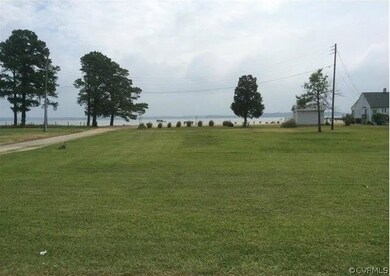 125 Sandy Beach Rd, Dunnsville, VA 22454 - photo 4