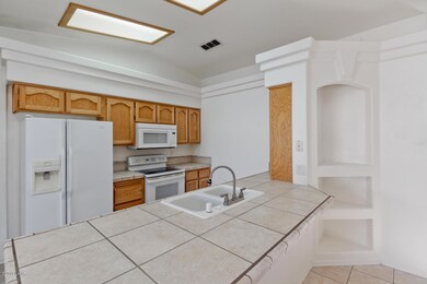 3179 Silversmith Dr-12