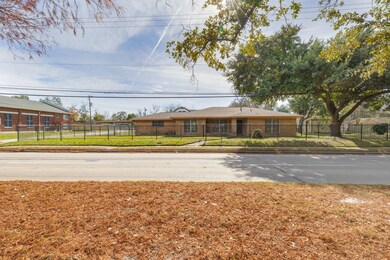 4210 Cavalcade St, Houston, TX 77026 - photo 3