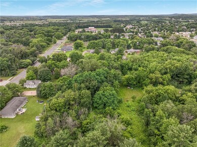 2037 Preston Rd, Eau Claire, WI 54703 - photo 5