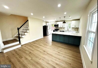 5742 Biscayne Dr, Alexandria, VA 22303 - photo 5