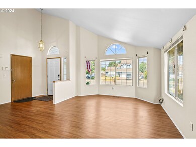 954 S 44th St, Springfield, OR 97478 - photo 6