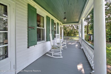 03-FRONT PORCH