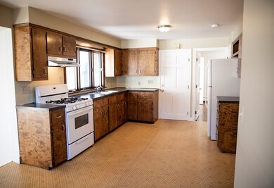 11 Milk St unit 1, Bristol, RI 02809 - photo 4