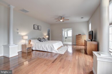 4863 Muddler Way, Fairfax, VA 22030 - photo 4