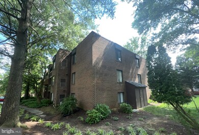 8709 Hayshed Ln unit 32, Columbia, MD 21045 - photo 2