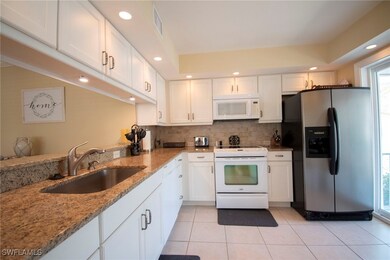 515 Club Side Dr, Naples, FL 34110 - photo 7