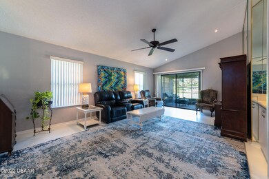 005_Living Room