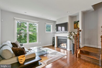 832 Snowden Hallowell Way, Alexandria, VA 22314 - photo 6