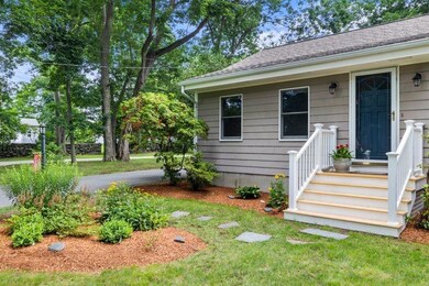 106 Touisset Rd, Warren, RI 02885 - photo 3