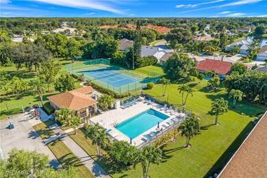 Kingwood Garden's community pool and tennis courts