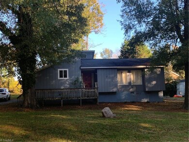 5803 Bartlett Dr, Greensboro, NC 27406 - photo 2