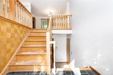 1823 Cedar Crest Dr, Manhattan, KS 66503 - photo 3