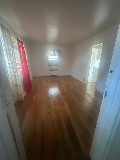 131-66 234th St unit Lower, Rosedale, NY 11422 - photo 7