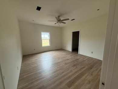 210 Chariot Ln, Savannah, TN 38372 - photo 6