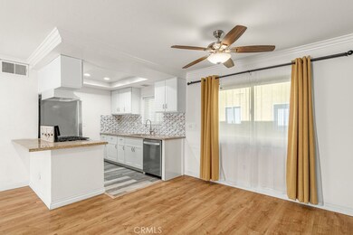 15205 S Budlong Ave unit 7, Gardena, CA 90247 - photo 3