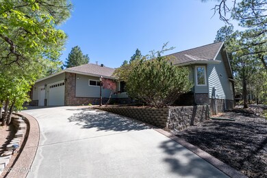 Circular drive & great curb appeal