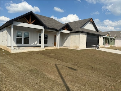 1407 Latium St, Siloam Springs, AR 72761 - photo 2